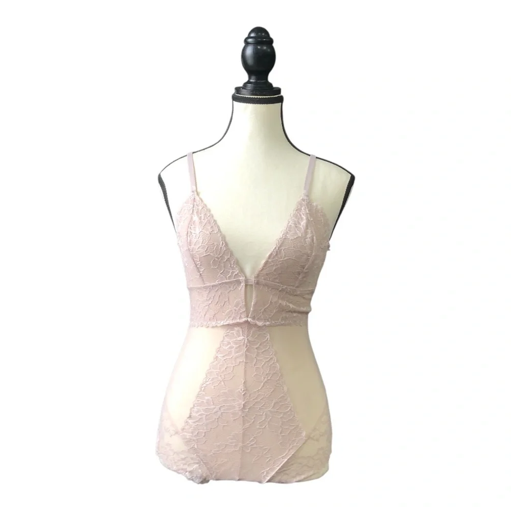Maidenform Cream Shapewear Bodysuit with Lace Detailing - Picture 2 of 9